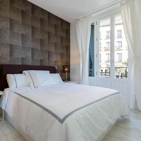 Appartamento Bookinmadrid Com - Cascorro Sq 18 Pax Esterno foto