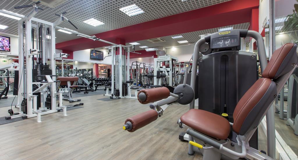 Appartamento Bookinmadrid Com - Cascorro Sq 18 Pax Esterno foto