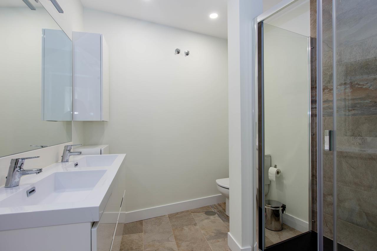 Appartamento Bookinmadrid Com - Cascorro Sq 18 Pax Esterno foto
