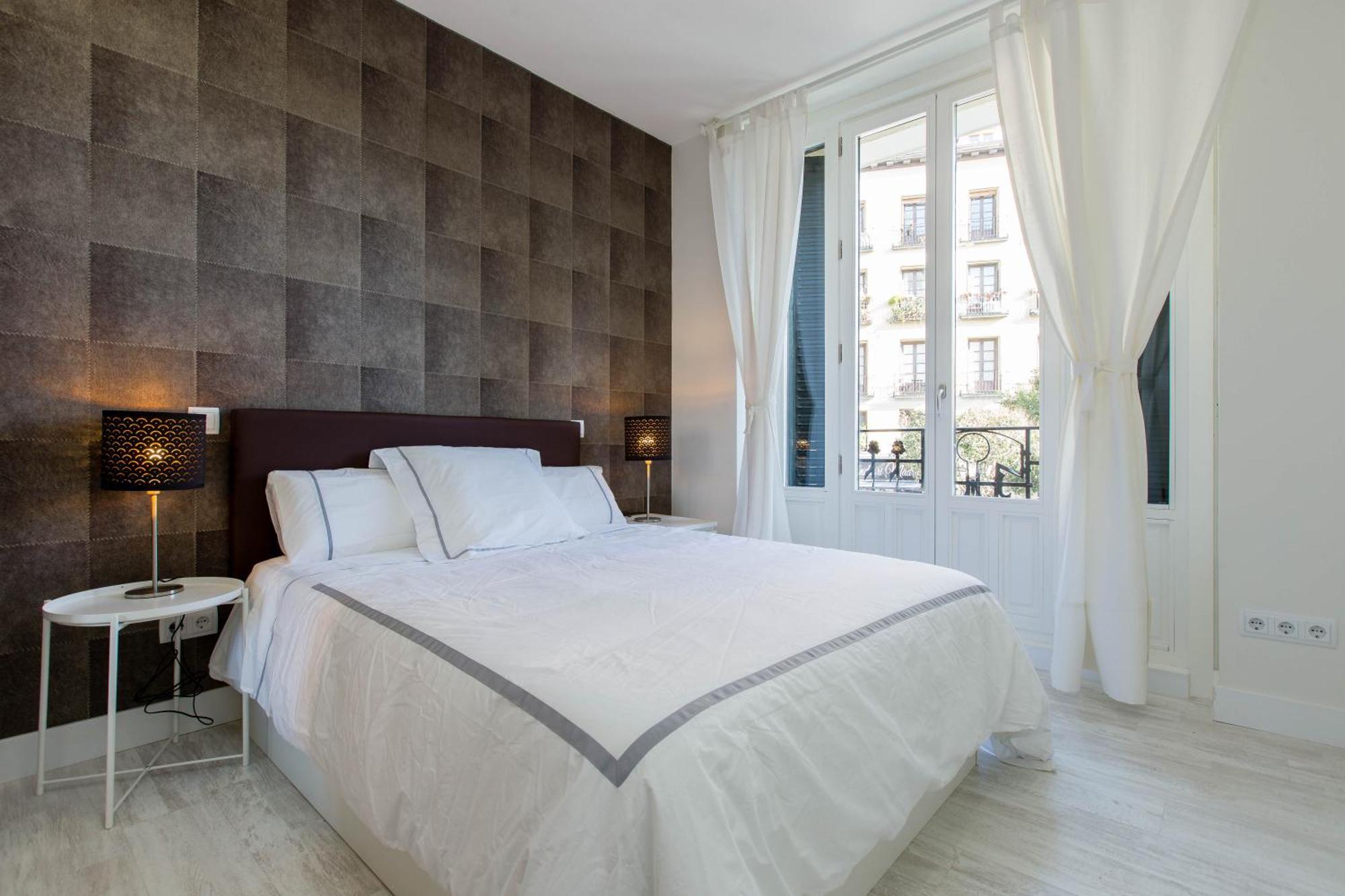 Appartamento Bookinmadrid Com - Cascorro Sq 18 Pax Esterno foto